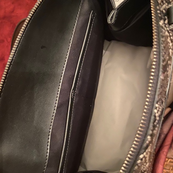 New Calvin Klein Beautiful Medium  Handbag - Picture 8 of 9